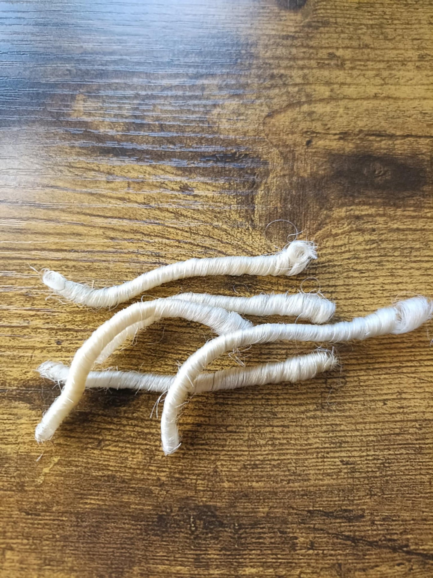 Natural white permanently curled yak -20 grams